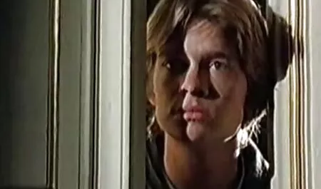 Một cô sex game show nhật bản gái tóc vàng chơi với âm đạo