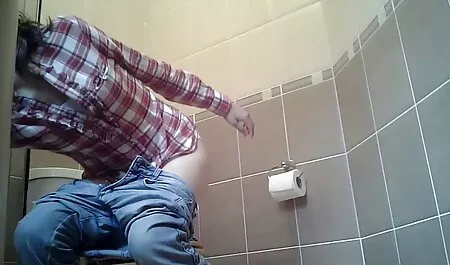 Ông bắt đầu thấy mình ở nơi công cộng. trò chơi nhật bản sex