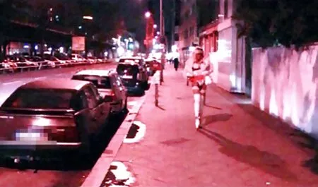 Rusty game show sex nhật Veronica vợ gần.