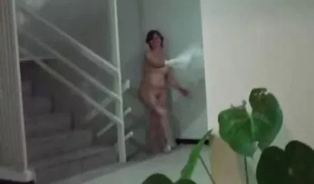 Sự Ngọt ngào, Cherry Cô bé show sex nhat ban thích chơi với đồ chơi.