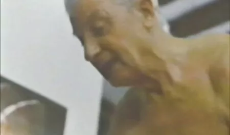 Một xã hội đen đen được bơm của một người phim sex trò chơi nhật bản da trắng.