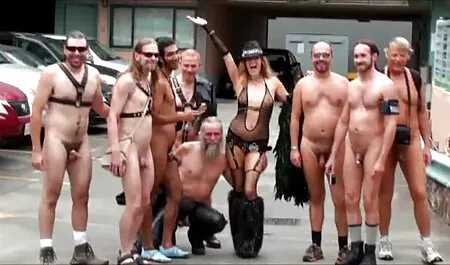 Chơi Tập Thể Chó Cái. game sex nhật