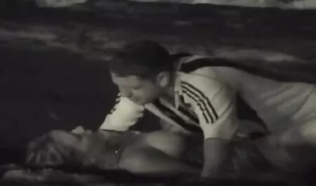 Cô gái Valentine yêu bánh xnxx game show nhat ban . kem.