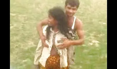 Cô gái tóc vàng sex trò chơi nhật đặt ra với cô ấy rất lớn