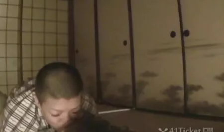 Anh trò chơi nhật bản sex quyết định chơi với Elena.