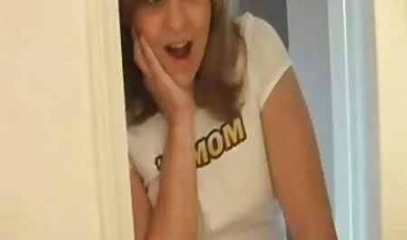 Nikki ở trước mặt game show sex nhật bản con chuột phun