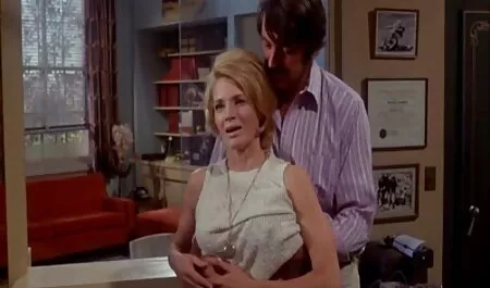 Màu đỏ game sex nhật bản đẹp là bị mắc kẹt trong một nghi lễ ác.