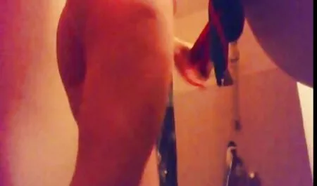 Cô gái, vú trước máy quay game show tình dục nhật bản