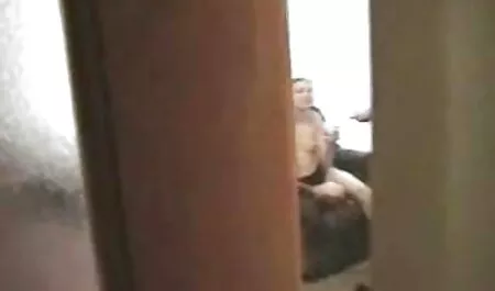 Nóng Deauxma Phun trong một game show sex nhật bản vũng nước sau một thằng ngốc bám để dương vật của mình.