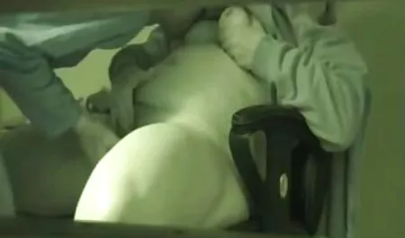 Đi du lịch mà không Làm cho một cú game nhật sex công việc ở ghế sau.