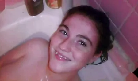 Đấng game sex nhật cứu thế là một cặp vợ chồng trẻ