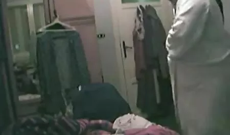 Anita, Nhân sex show nhật bản chơi với nhau, cũng như những con Gà trống