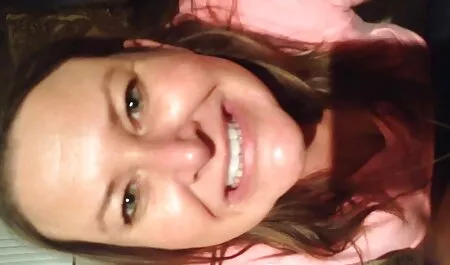 hoạt sinh tuổi teen mia Hạnh hiền tay Riley sex tro choi nhat ban Reid, nuốt nước u