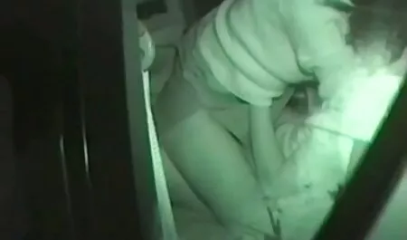 # Rusty, cô bé, cởi quần áo, chơi trò chơi sex nhật với vú của cô #